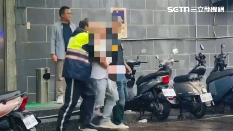 衝蝦捲店潑蟑螂遭聲押！29歲男3萬交保
