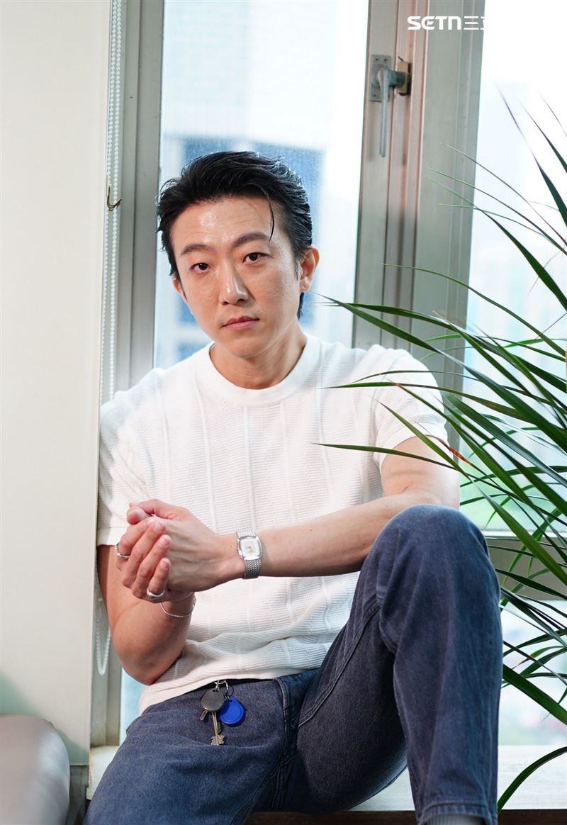 懷秋透露高中時期在美國念書時,弟弟竟被十幾名外國人包圍毆打。(圖/記者田俊彥攝影)