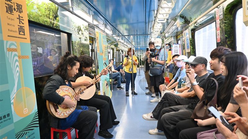 潮臺北「捷運那卡西」唱進北捷車廂！