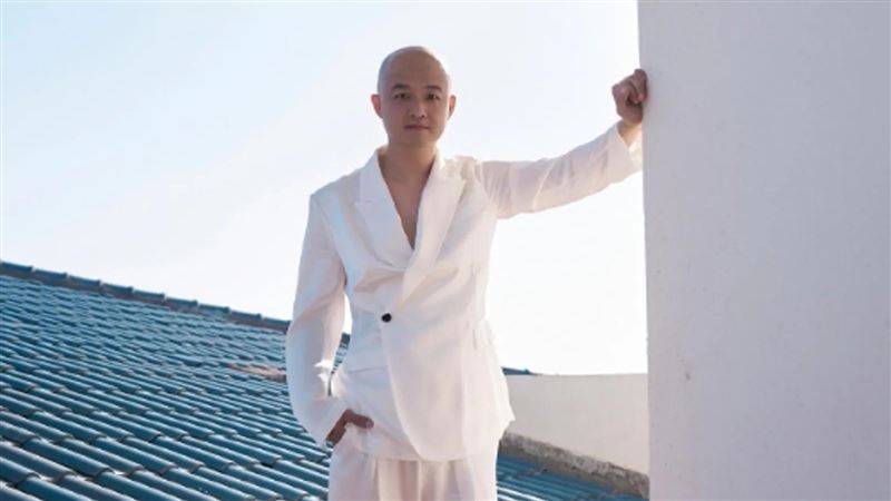 男星捲出軌風波　執導新劇開播前夕遭除名