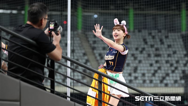 獨／峮峮8月滿血回歸　看練習生想起當年