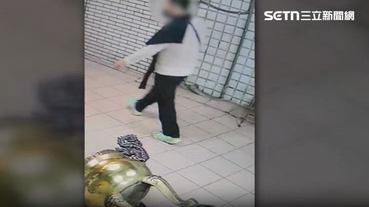 宜蘭怪客夜襲3廟　推倒天公爐竊財物