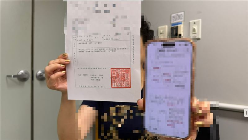 王教授出示血便診斷書(圖左)內容及離職書(圖右)指控致理科大。翻攝畫面