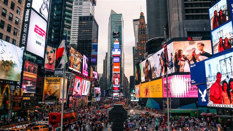 美國紐約時報廣場(Times Square),昨天發生造成1死1傷的隨機殺人案,嫌犯遭擊斃。(示意圖/PIXABAY)