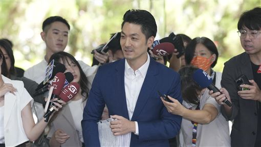 新聞封面