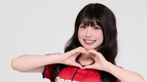 比YA突遭球迷比中指　啦啦隊女神洩心聲