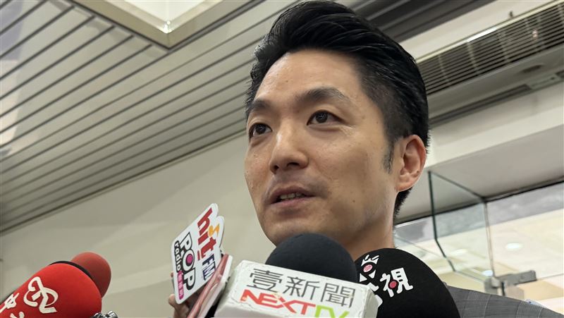 名嘴問蔣萬安：大寶不領公費，然後呢？
