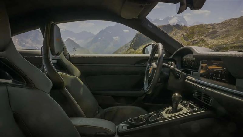 手排帶來純粹的駕駛樂趣。(圖/翻攝Porsche網站)
