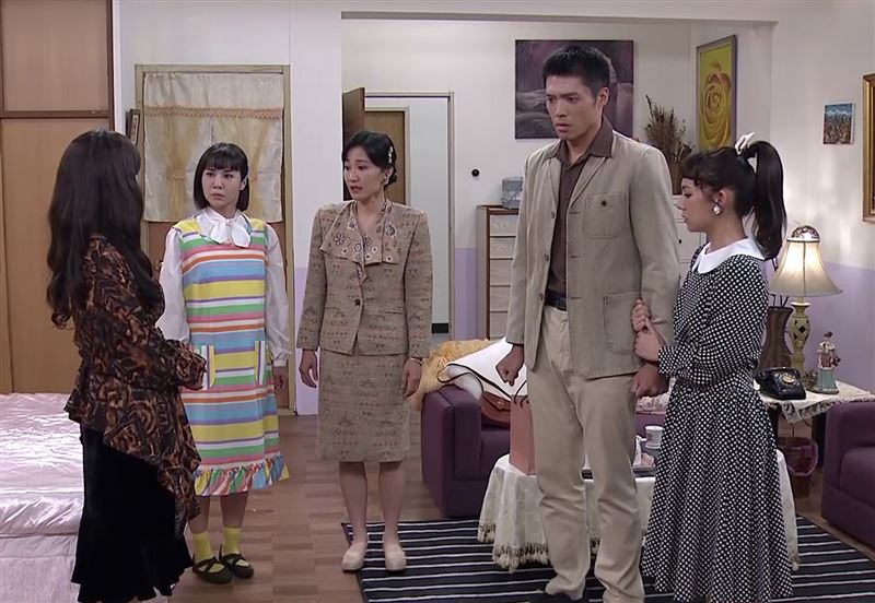 小三懷孕全家人幫忙隱瞞。(圖/台視提供)