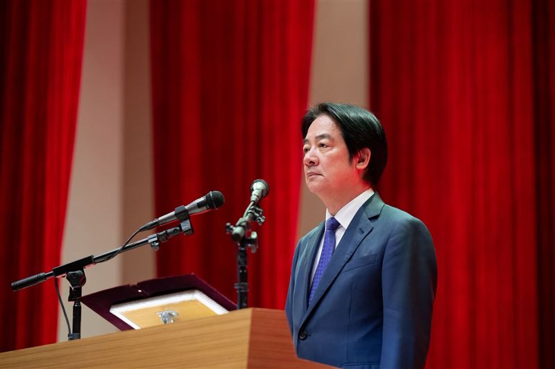 總統賴清德主持「115年軍人節暨全民國防教育日表揚活動」,強調政府將持續提升國軍戰力與整體防衛韌性,落實國防自主並照顧國軍官兵(圖/總統府提供)