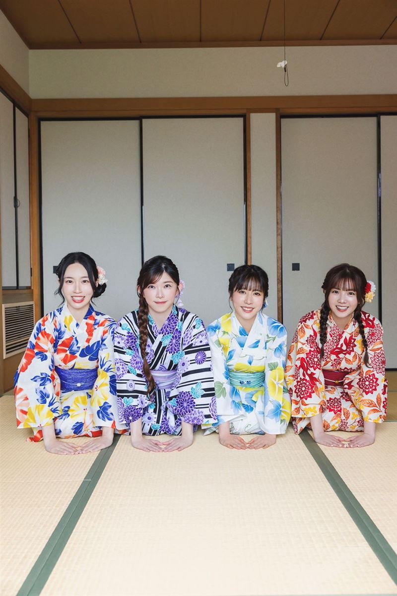 樂天女孩溫妮(左起)、穎樂、KAHO和笑笑進軍日本進軍日本!絕美電子寫真樂登場(圖/樂天桃猿提供)