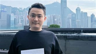 惹錯人跑路？孫宇晨急曬維港照闢謠