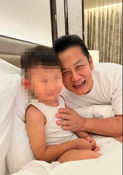 乃哥已經有一個外孫夢果。(圖/翻攝自臉書)