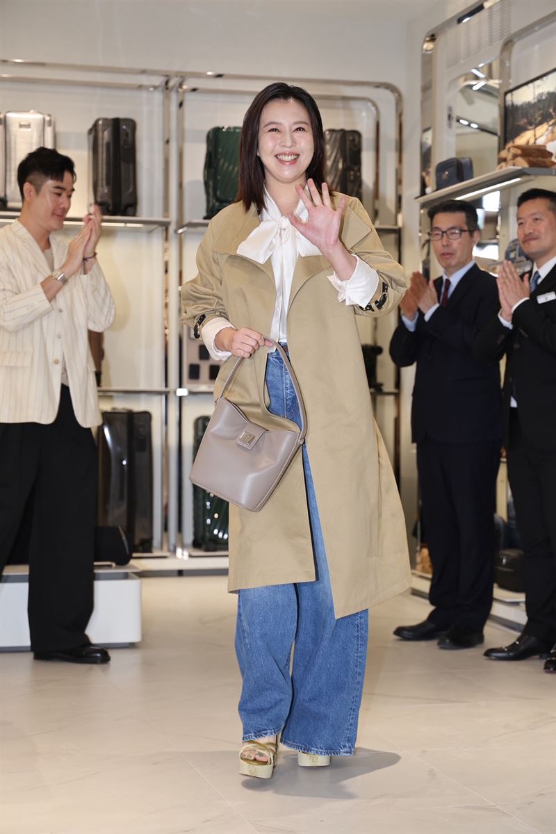 劉品言出門工作「放風」。（圖／記者鄭孟晃攝影）