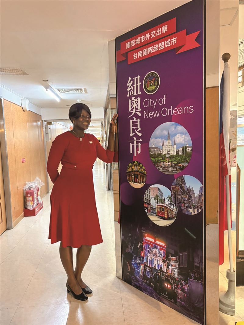 (左)2022年,臺南市與美國爵士樂重鎮紐奧良締結姊妹市,以音樂為媒介,開展多元藝文合作契機。(圖/臺南市政府新聞及國際關係處提供)
