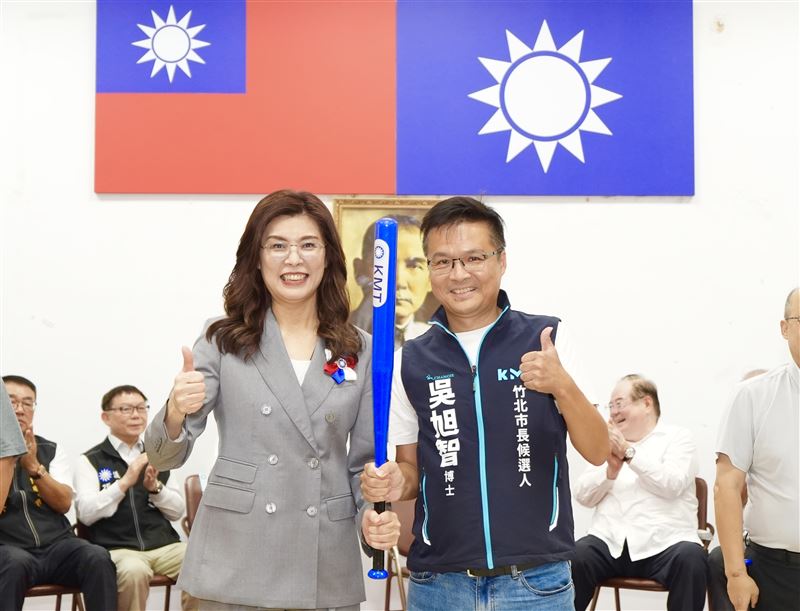 吳旭智今表示,即使明天依法完成參選登記,也不代表藍白合作大門就此關閉。(圖/吳旭智辦公室提供)