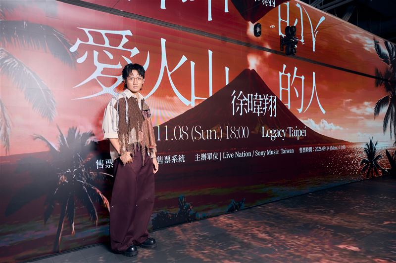 徐暐翔自曝露錄音期間鼻音嚴重、高音受影響,因此狂甩自己巴掌。(圖/索尼音樂提供)