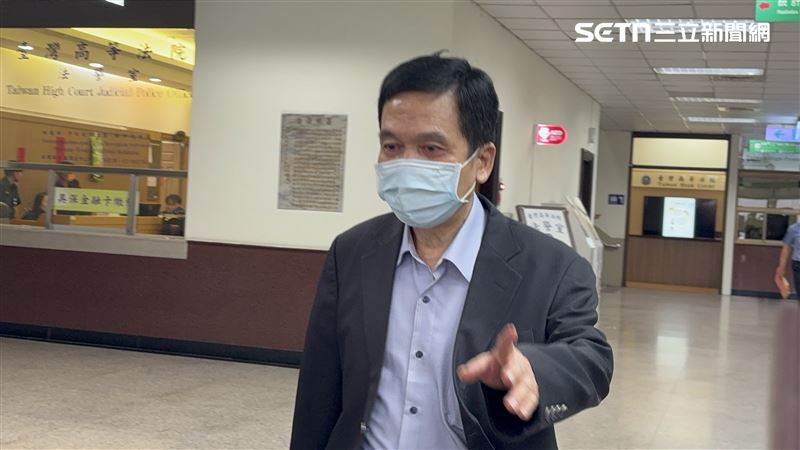 黃景茂在京華城案首開庭前先出庭,針對限制出境、出海是否延長部分,待合議庭評議後裁定。(圖/記者楊佩琪攝)