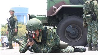 藍委質疑國軍留不住人　國防部：離退減少
