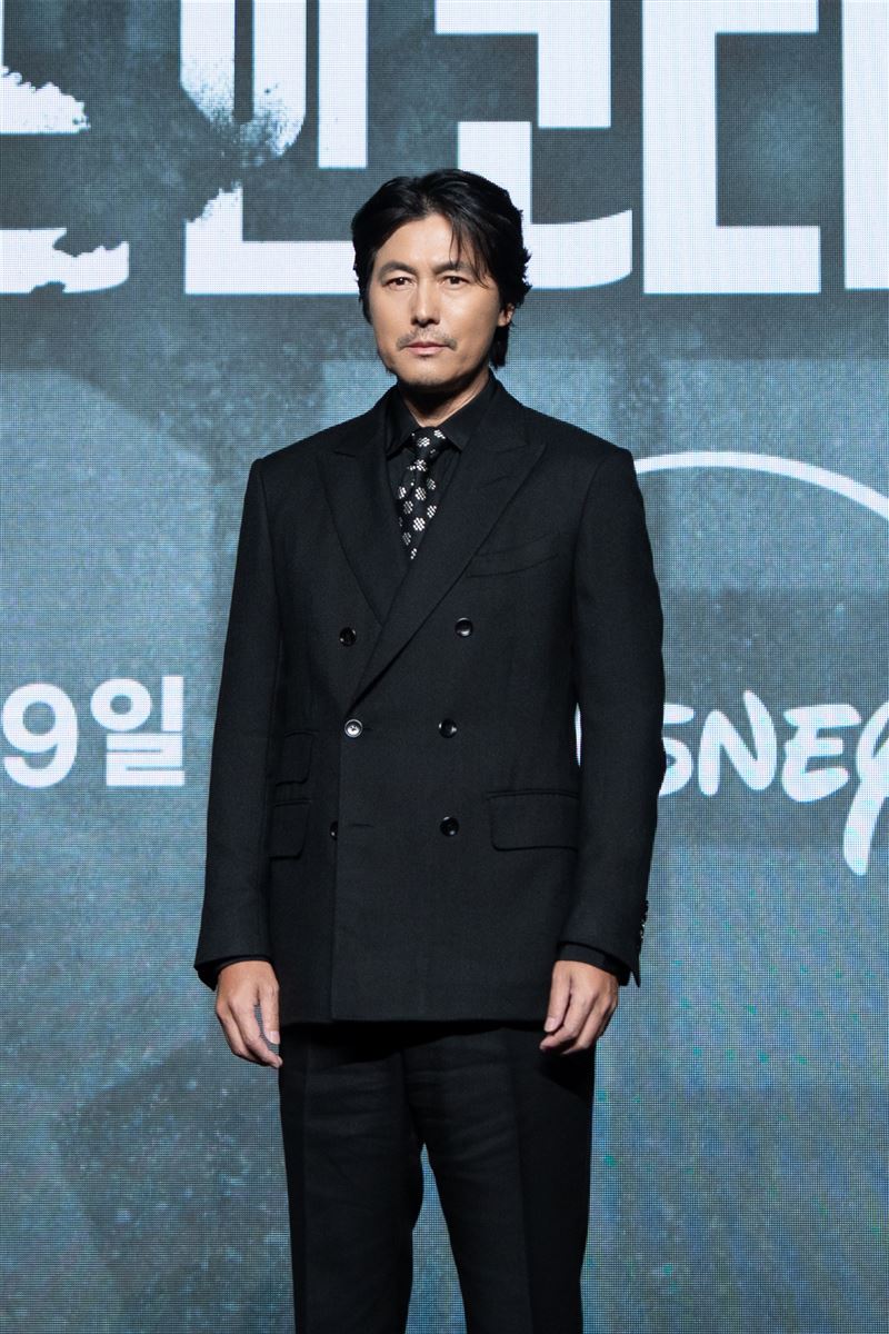 不少劇迷相當期待鄭雨盛黑化後，會和玄彬飾演的白冀兌碰撞出怎樣的化學反應。（圖／Disney+提供）