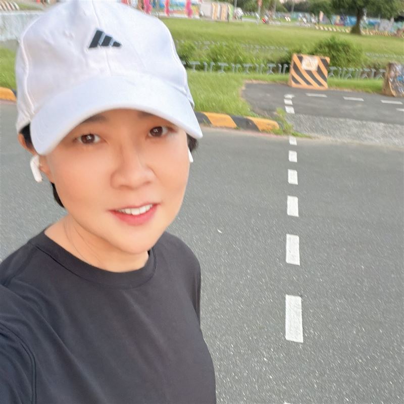 黃珊珊寫下,面對未來,初心從未改變;她說,最近不斷有人問她:「還會不會參與選舉?」她的答案很清楚。不會。(圖/翻攝自黃珊珊臉書)