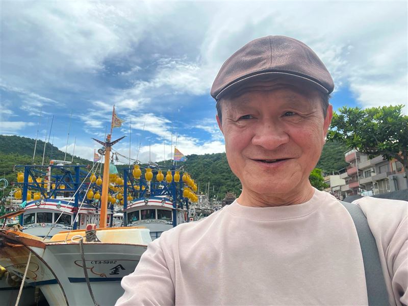 陳慕義在文中批評,自己再次勸蔣萬安退選。(圖/翻攝自臉書)