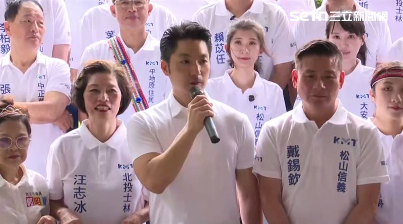 蔣萬安致詞時又提及「生生喝鮮奶」並表示「中央不做的台北市來做」，更引用孫運璿曾言「做任何事情不要先講『不行』，而要想『非誠不可』，克服一切困難努力達成」。（圖／翻攝畫面）