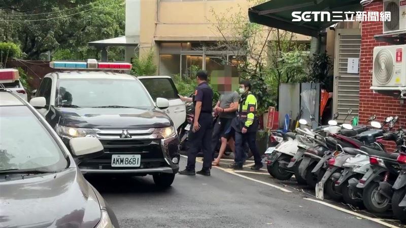開小黃衝撞北檢大門　運將涉3罪移送北檢