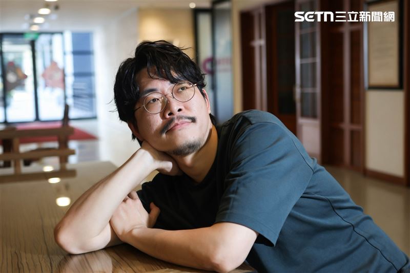 張晁毓是天王天后御用的音樂人,除了是專業演唱會樂手,也是編曲、製作人。(圖/記者鄭孟晃攝影)
