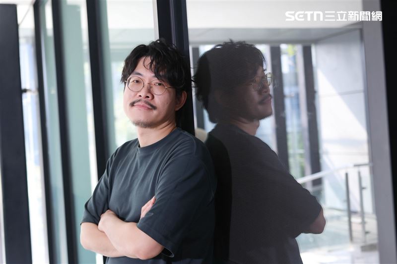 張晁毓是天王天后御用的音樂人,除了是專業演唱會樂手,也是編曲、製作人。(圖/記者鄭孟晃攝影)