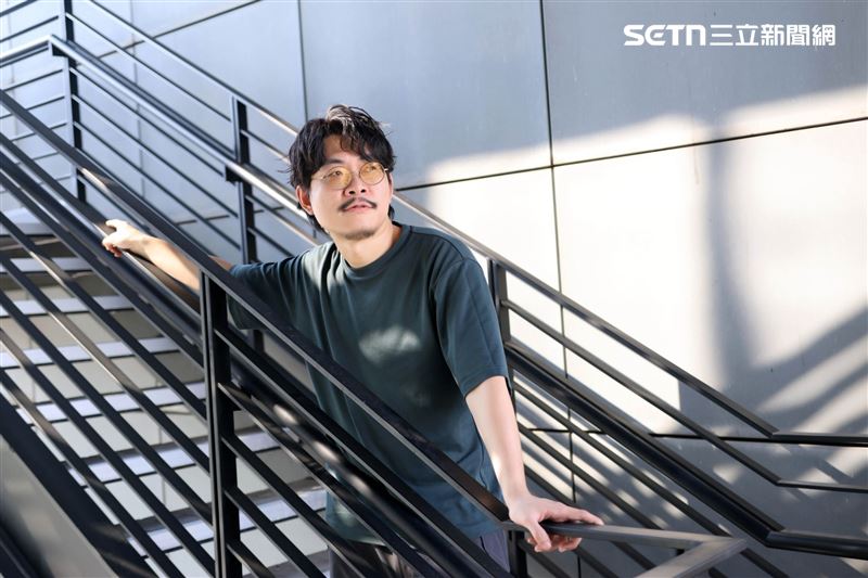 張晁毓是天王天后御用的音樂人,除了是專業演唱會樂手,也是編曲、製作人。(圖/記者鄭孟晃攝影)