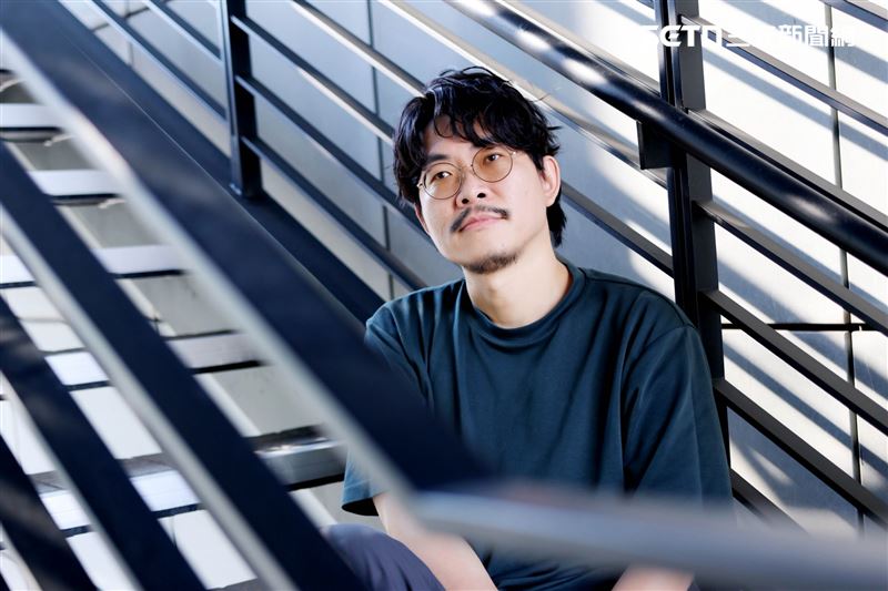張晁毓是天王天后御用的音樂人,除了是專業演唱會樂手,也是編曲、製作人。(圖/記者鄭孟晃攝影)