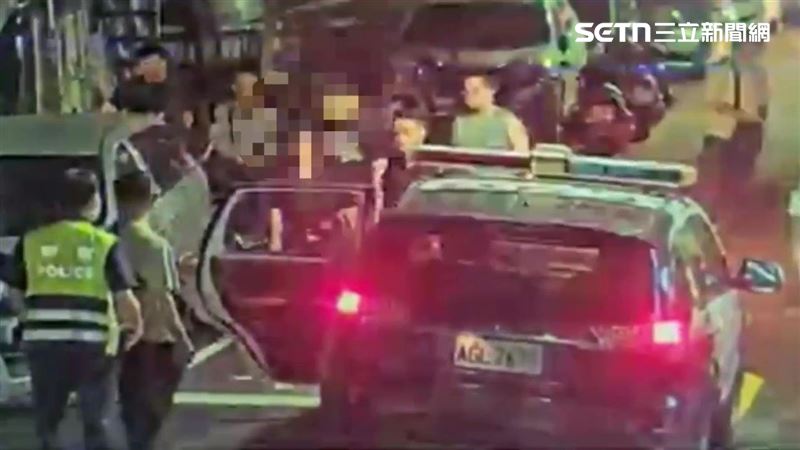 天九牌賭場隱身民宅　萬華警攻堅速逮22人
