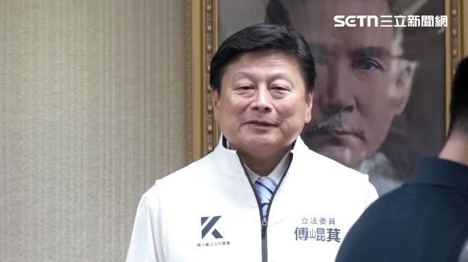 親幫土地公升官　花蓮城隍85%像傅崐萁