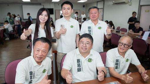 接棒翁章梁！蔡易餘登記參選嘉義縣長