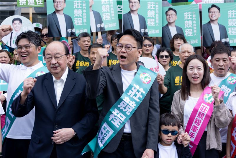 莊競程強調,他站出來,就是為了承擔、為了解決問題。(圖/莊競程競辦提供)
