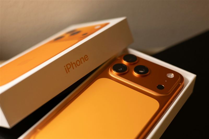 傑昇通信「初秋換機節」開跑,iPhone 17 Pro Max大砍破4千。(圖/傑昇通信提供)
