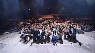 Taiwanese Waves重返紐約！千人冒雨狂歡