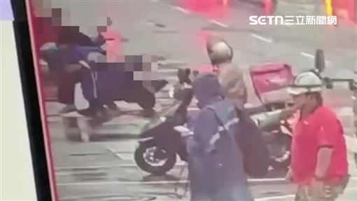 開車左切害騎士自摔　他先動手女友急勸架