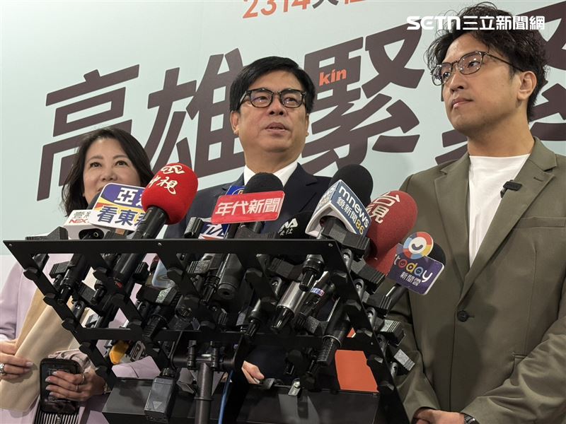 高雄市長陳其邁舉行《高雄,緊緊緊:2314天極限轉型》新書發表會(圖/記者劉秀敏攝影)