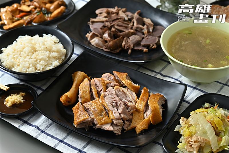 新鮮美味的鴨內臟料理和人氣「招牌飯」。(圖/Carter攝影)