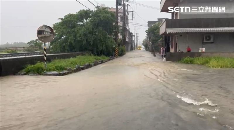 豪大雨狂炸北台灣　萬里金山8校師生撤離