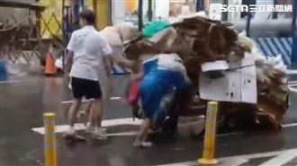 萬華國中4生雨中伸援　幫回收伯推車網讚