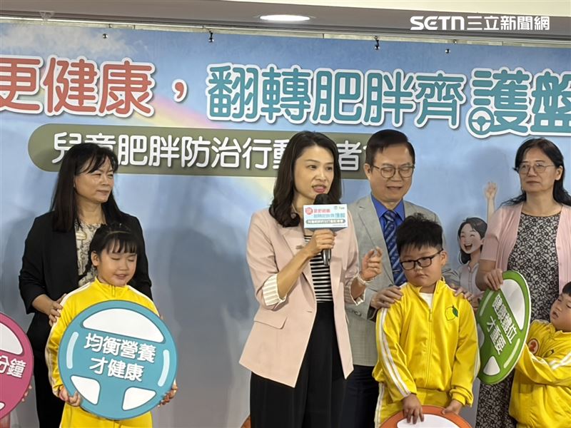 沈靜芬（中）表示，家長對孩子體位的「認知落差」，也可能會造成照顧上的落差。（圖／記者簡浩正攝影）
