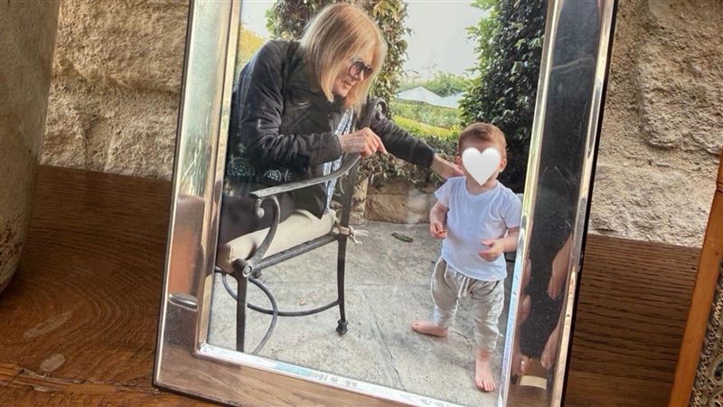 梅根返英後首發文 罕曝7歲兒照背後有洋蔥