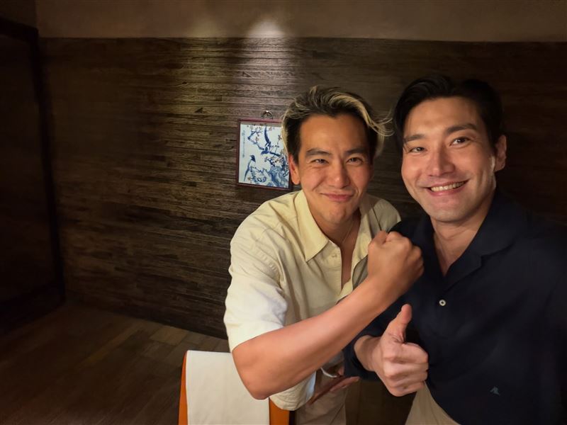 始源和彭于晏曾在電影《破風》裡合作。(圖/翻攝自Threads @siwonchoi)