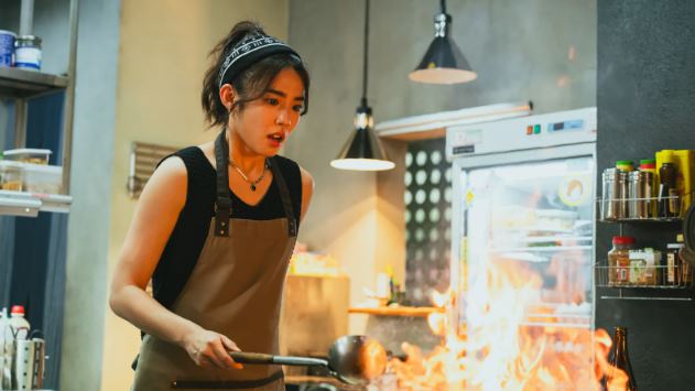 女星拍戲遭「熱油噴臉」　當時情況曝光