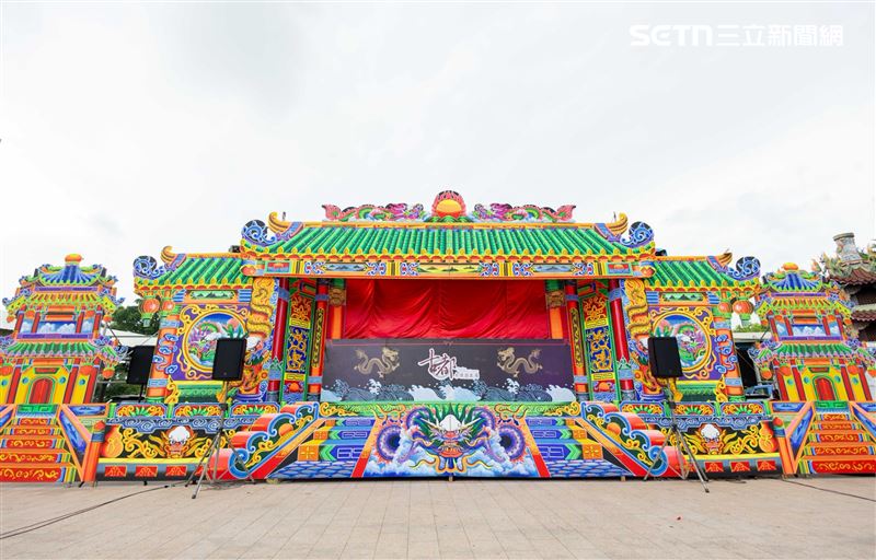鍘美藝術節暖身場4日晚間拉開序幕,台南鹽水武廟上演「包公斬駙馬」。(圖/主辦單位何沐提供)