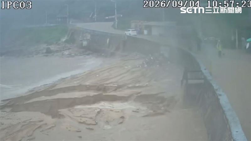 雨狂炸基隆！沙灘慘變「大峽谷」畫面曝光