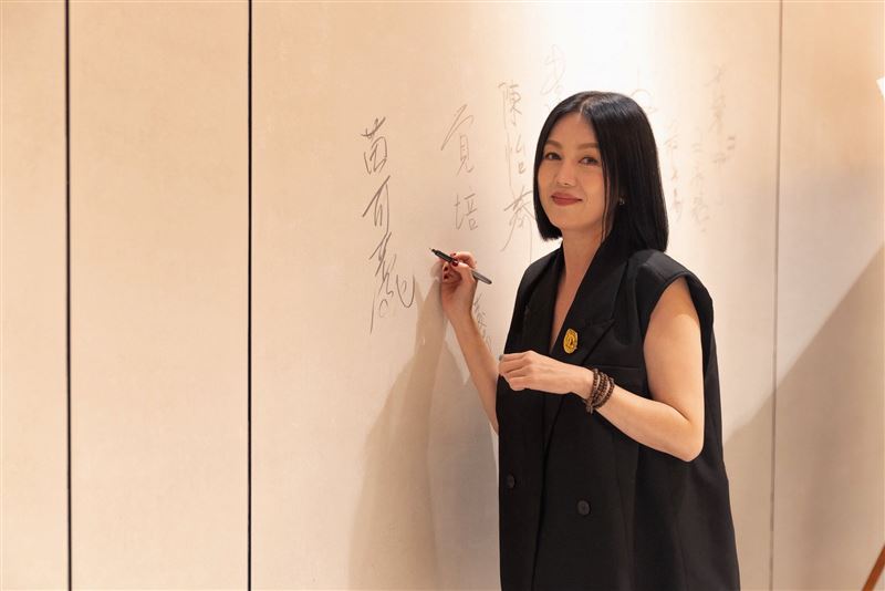 苗可麗近日擔任創世花蓮建院愛心大使。(圖/翻攝自苗可麗臉書)